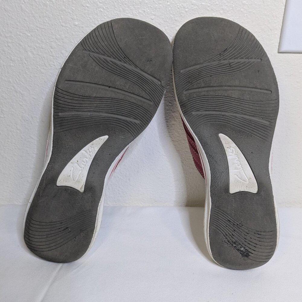 Clarks Great Condition Cloudstepper Comfy Adjusta… - image 4